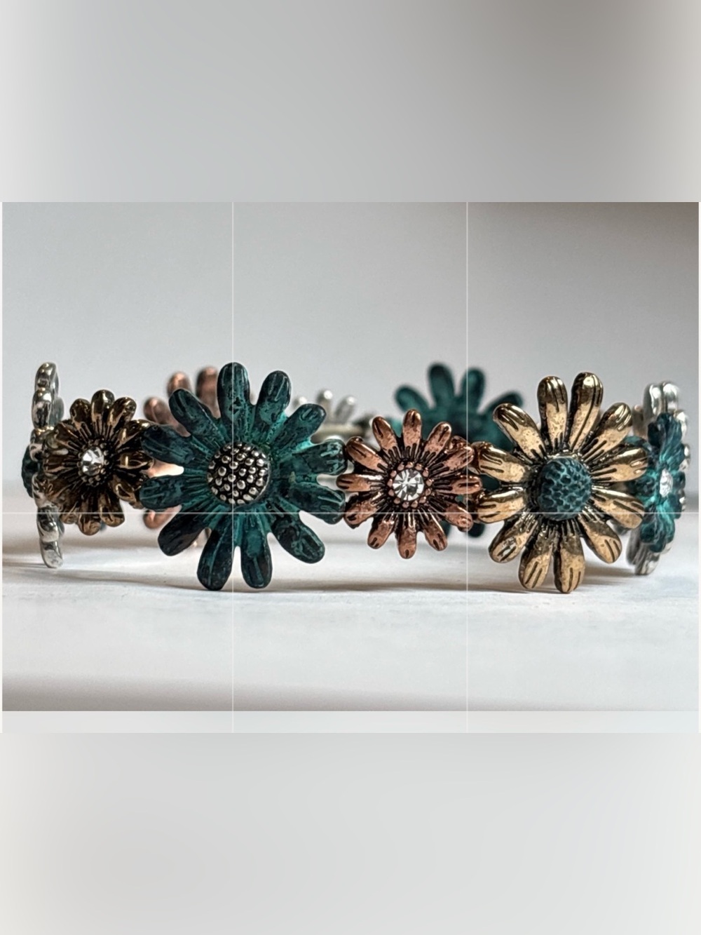 Vintage Mixed Metal Daisy Flower Stretch Bracelet Rhinestone Boho Cottagecore